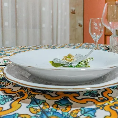 Casetta Orchidea - A Pochi Passi Dal Centro * Lampedusa